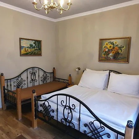 Lesni Perslak Hotel