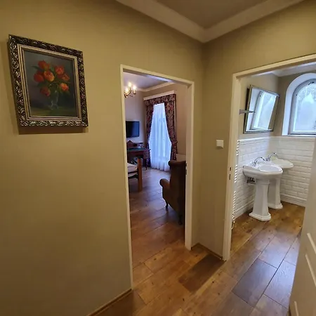 Lesni Perslak Nova Bystrice