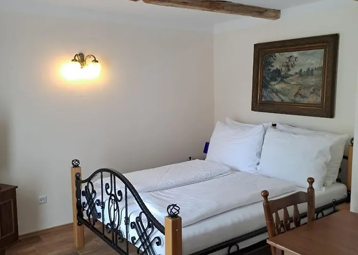 Hotell Lesni Perslak 3*